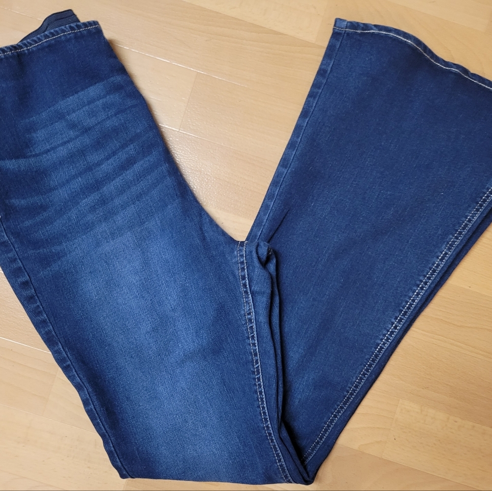 No boundaries pull on flare jeans size large